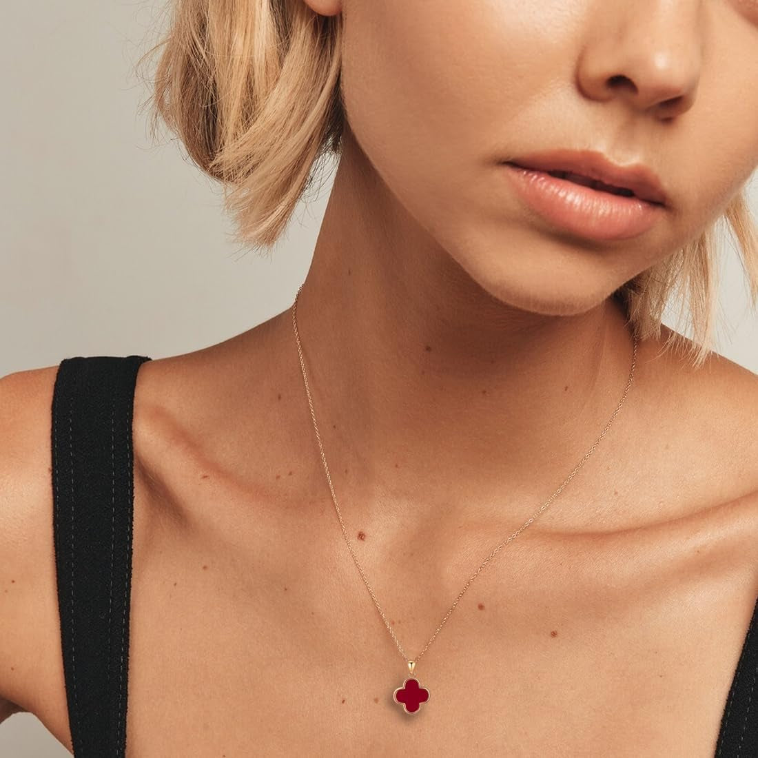 Four Leaf Clover Necklace for Women, Double Sided Mother of Pearl Pendant, Adjustable Chain, Dainty Gold Necklace, Elegant Necklaces for Women Jewelry Gifts