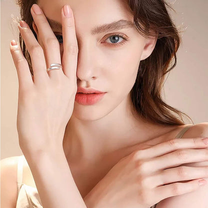 Close-up of encouragement quote engraved on BEILIN inspirational ring band