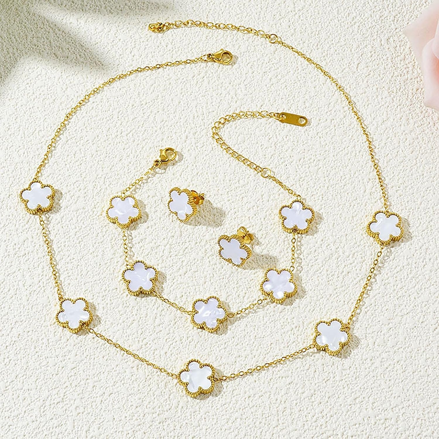 Lucky Five Leaf Clover Sets，18K Gold Plated Bracelet Necklace Earrings，Five Leaf Clover Necklace Pendant Earring Bracelet Set ，Jewelry Gifts for Women