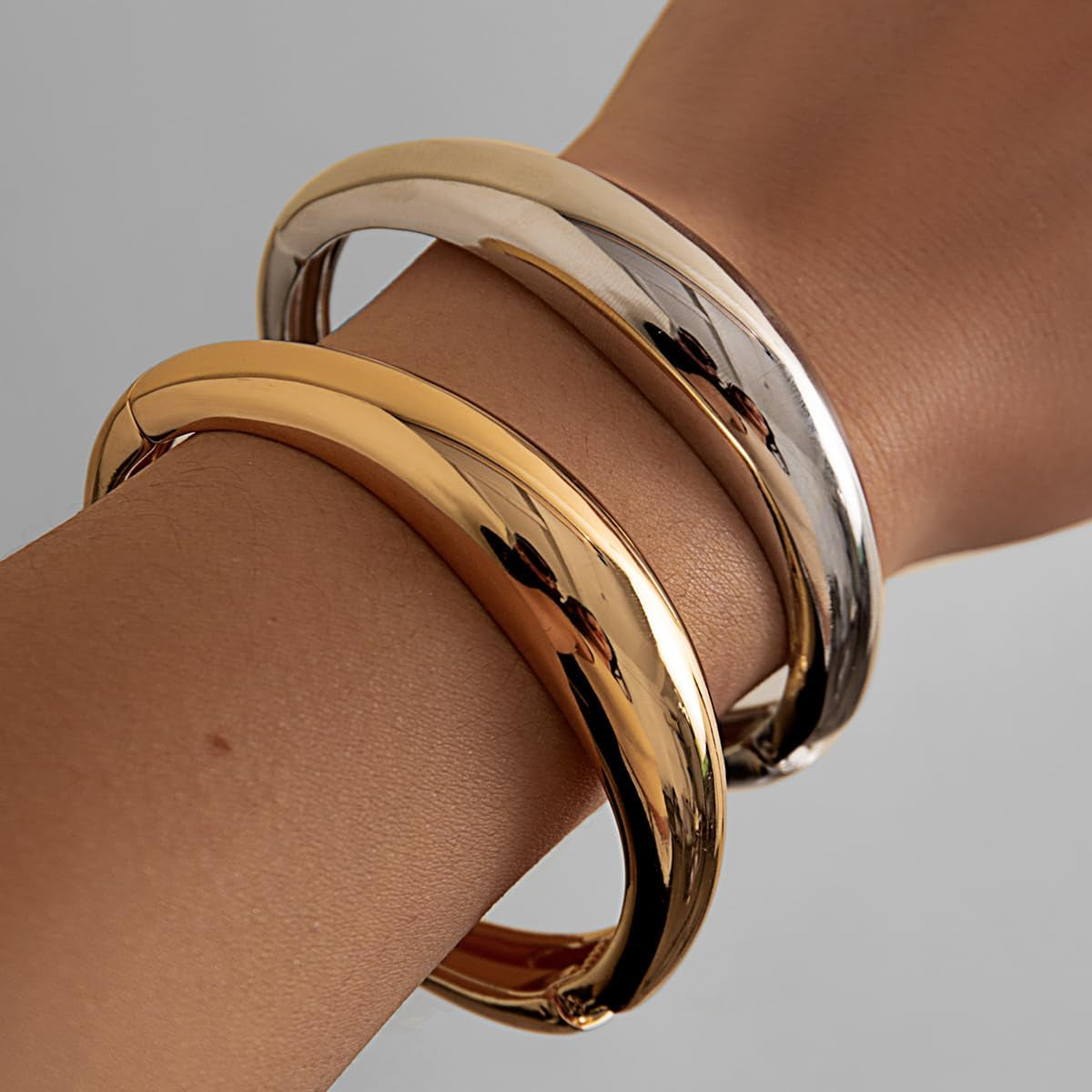 Gold Bangle Bracelets for Women Silver Plated Wide Wire Chunky Cuff Bracelets Trendy Hinged Cuff Open Wide Chunky Silver Bracelet Irregular Minimalist Bangle Jewelry