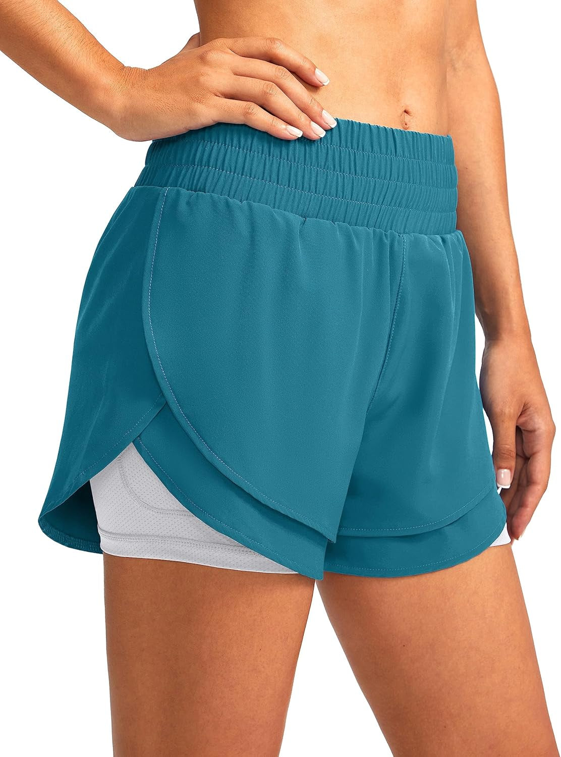 Woman wearing Soothfeel 2-in-1 shorts during intense cardio fitness training session