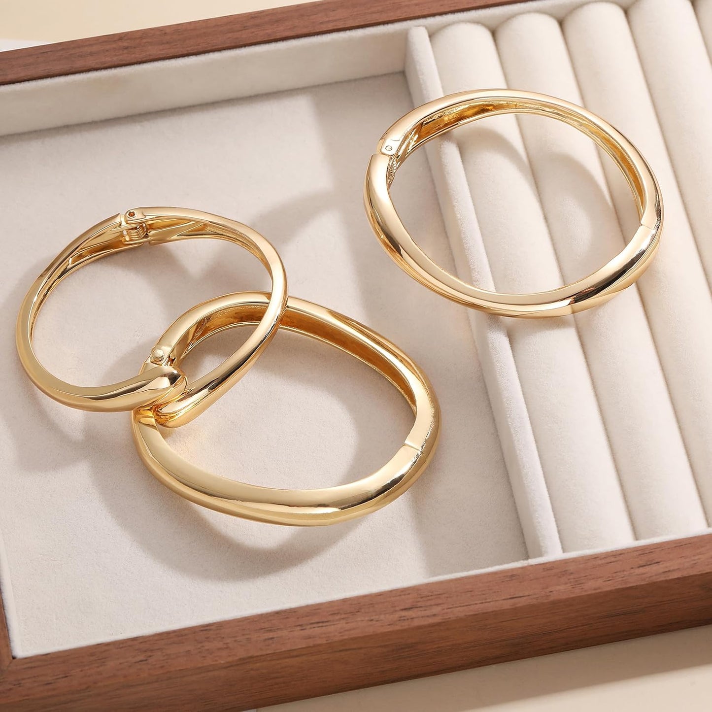 Chunky Gold Bangle Bracelets for Women,Gold Arm Cuff Bracelets Stack,3Pcs Trendy Stackable Bracelets Jewelry Gifts