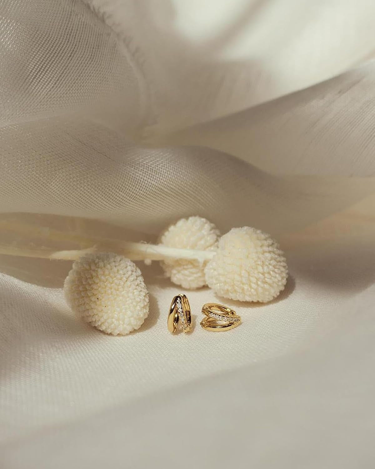 Gold Hoop Earrings for Women,14K Gold Plated Huggie Hoop Earrings for Gift