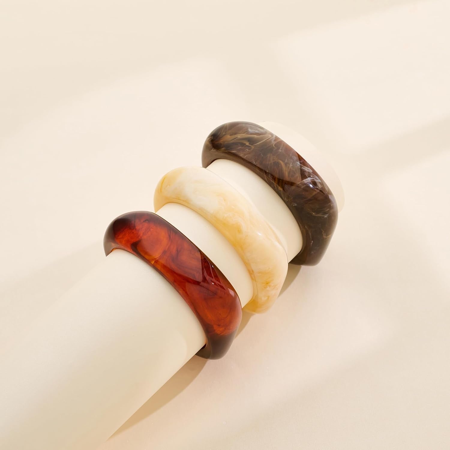 Vintage tortoiseshell acrylic bangle bracelet detail
