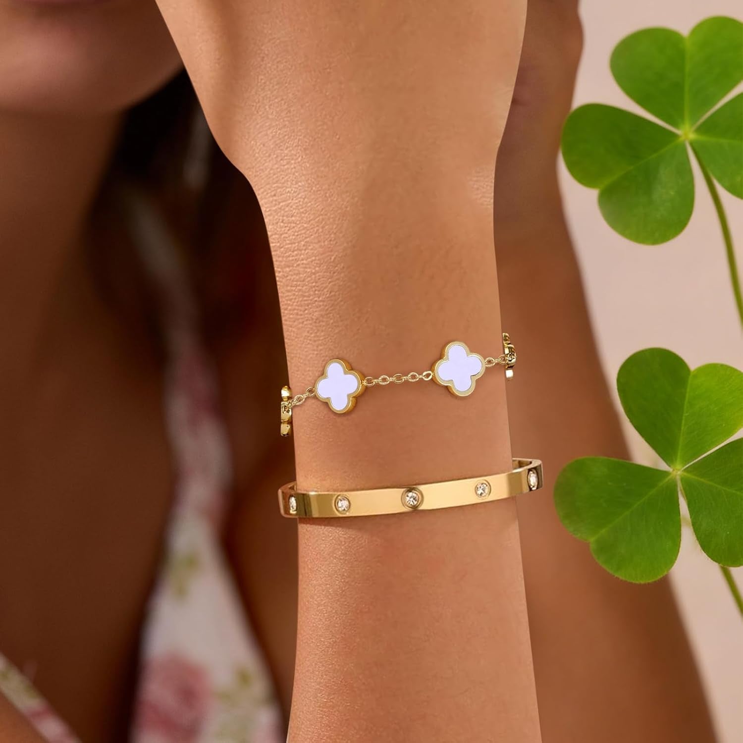 2Pcs 18K Gold Plated Clover Bracelet for Women Gold Love Bangle Four Leaf Clover Bracelet Set Gold Bracelets Stack Trendy Lucky Link Bracelets Jewelry Christmas Valentines Birthday Gifts for Women