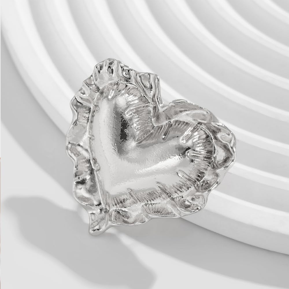 Oversized love heart ring with creative pleated detailing