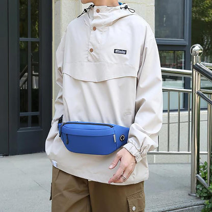Large travel waist bag with earphone port detail