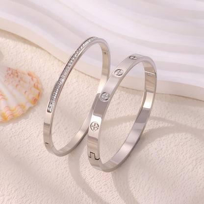Elegant 18K gold plated love bangle bracelets detailed side view