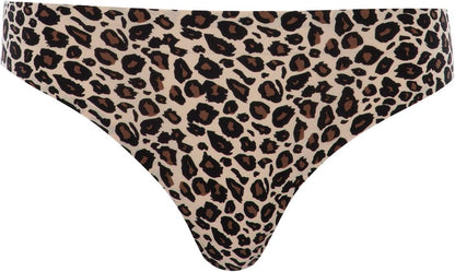 Chantelle women's thong with 360-degree adaptive stretch technology visible