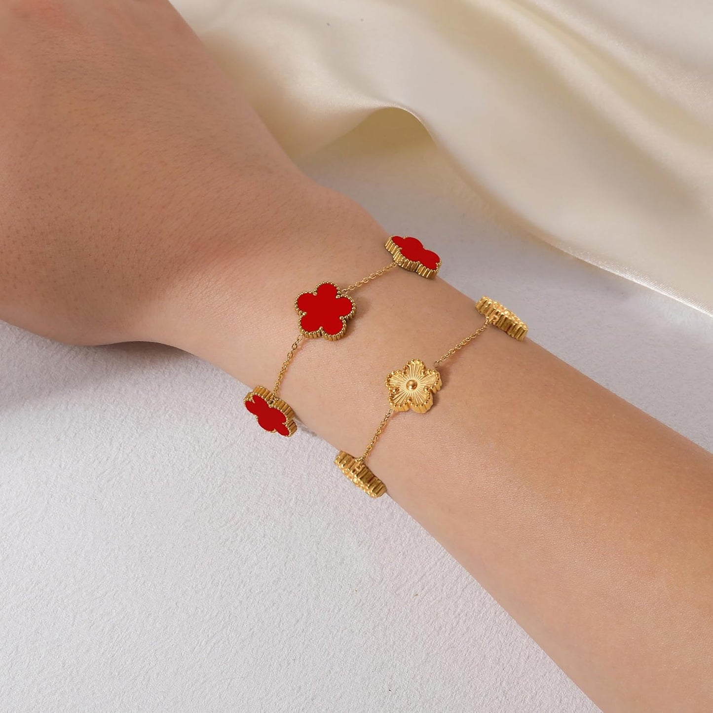 Five Leaf Clover Bracelet for Women-18K Gold Plated Lucky Link Grass Bracelets Stainless Steel White/Black/Blue/Gold/Crystal Flower Trendy Jewelry Gifts (Gold+Red)