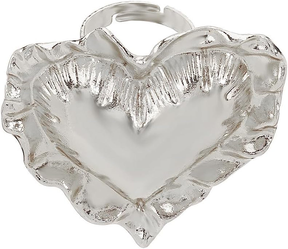 Big puffy heart ring with dimensional ruffled edge design