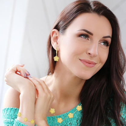 Gold Clover Jewelry Set with Flower Design Four Leaf Clover Necklace for Women Lucky Clover Bracelet Earrings for Friends 3Pcs Floral Style Clover Jewelry Gifts