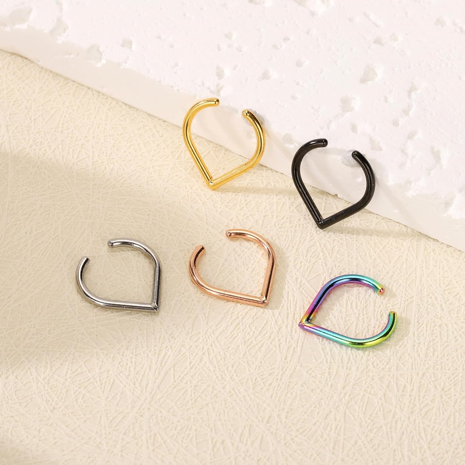 Stainless Steel Fake Nose Rings 18G Non Piercing Clip-On Fake Faux Septum Hypoallergenic Fake Cartilage Earring Clicker Nose Hoop Ring Piercings Jewelry for Women Men