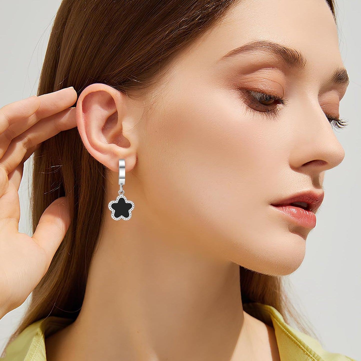 Lucky Clover Jewelry Set 18K Gold Plated Five Leaf Clover Necklace Bracelet Earrings Set Flower Jewelry Sets Birthday Gifts for Women