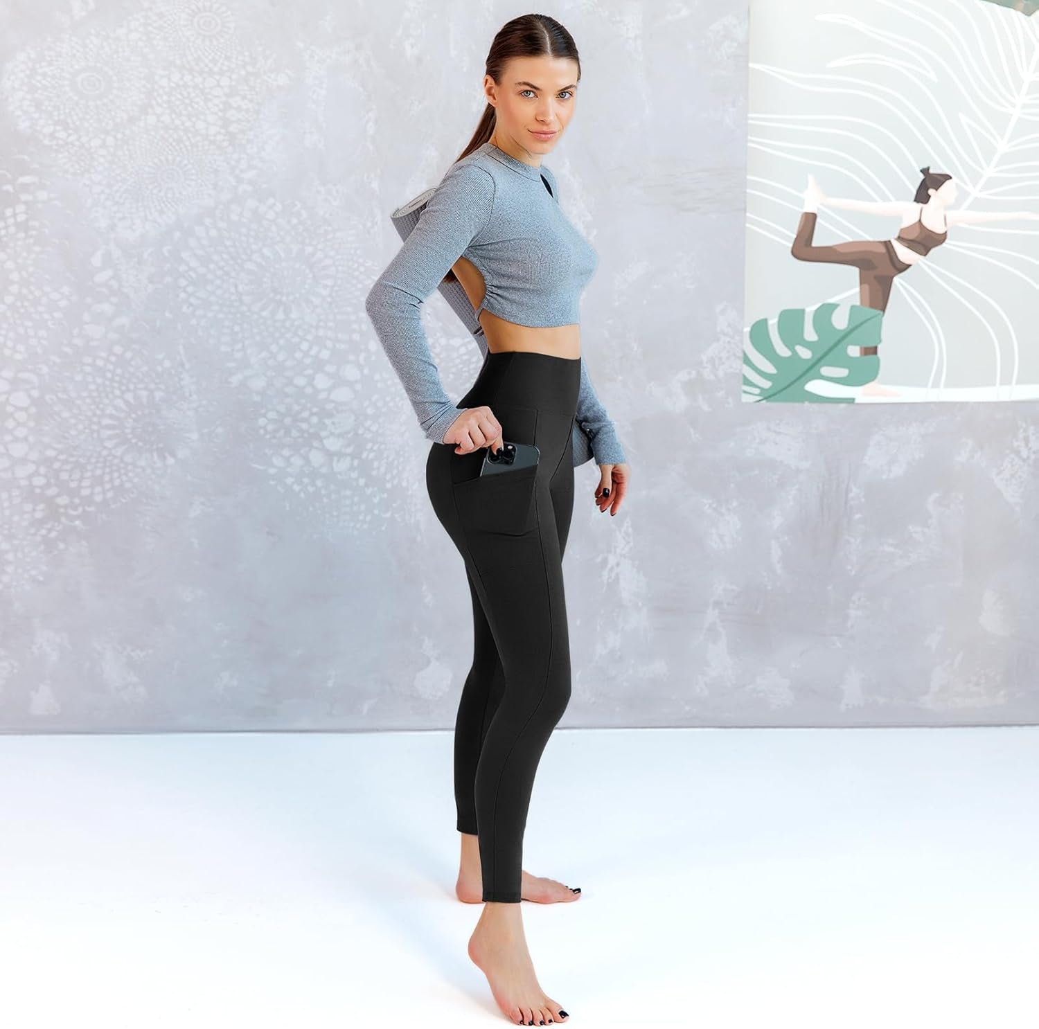 High waisted leggings with pocket detail on side seam