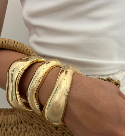 14K gold plated dainty bangle bracelet details