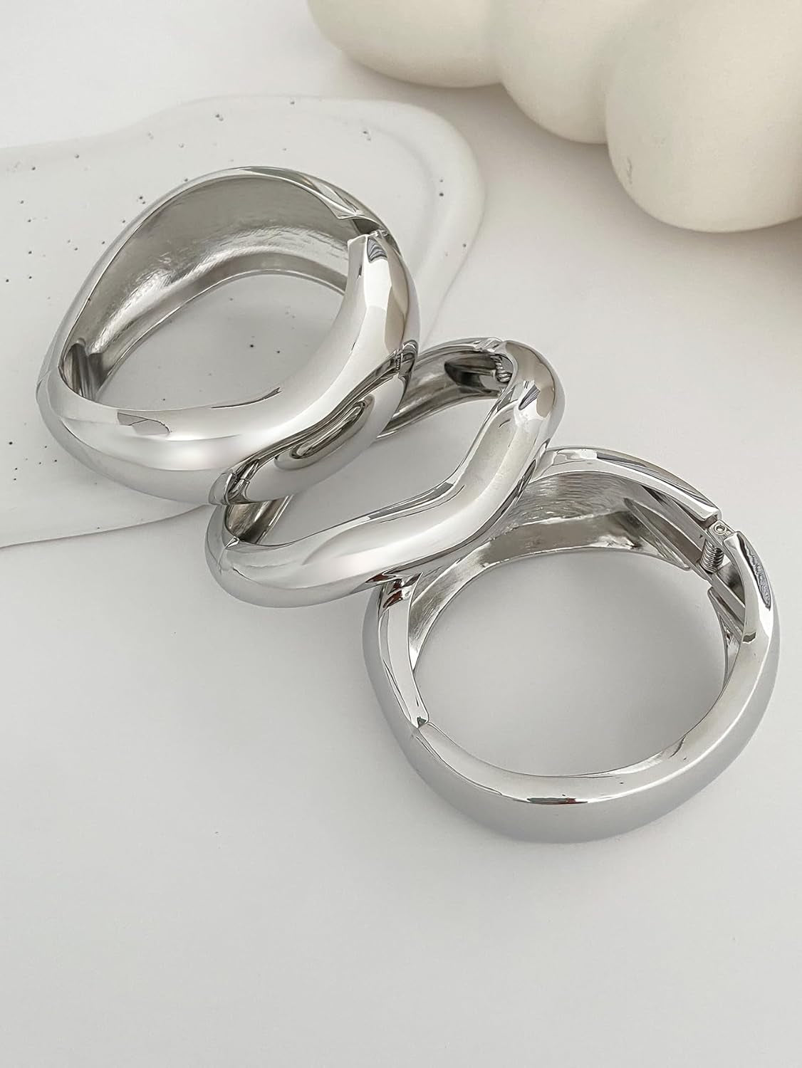 Chunky Gold Bangles Bracelets for Women Trendy Stack Statement Bangle Irregular Cuff Bracelets Fashion Jewelry Gift