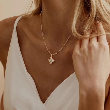 LOYATA Gold Clover Necklace for Women 14K Gold Plated Cubic Zirconia Four Leaf Clover Necklace Lucky Charm Dainty Simple Gold Pendant Necklace for Women Jewelry