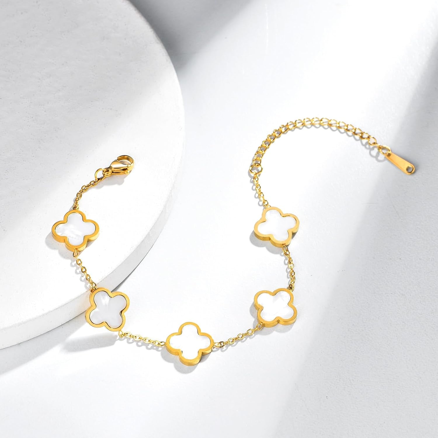 Clover Bracelets for Women 18K Gold Plated 4 Leaf Clover Bracelet Black White Red Green Cute Lucky Bracelets Jewelry Gifts Trendy for Women