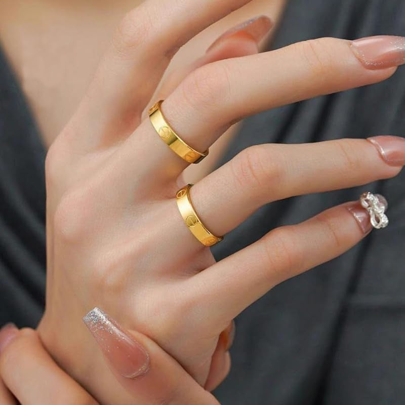 Unisex wedding band with intricate nine-tailed fox design