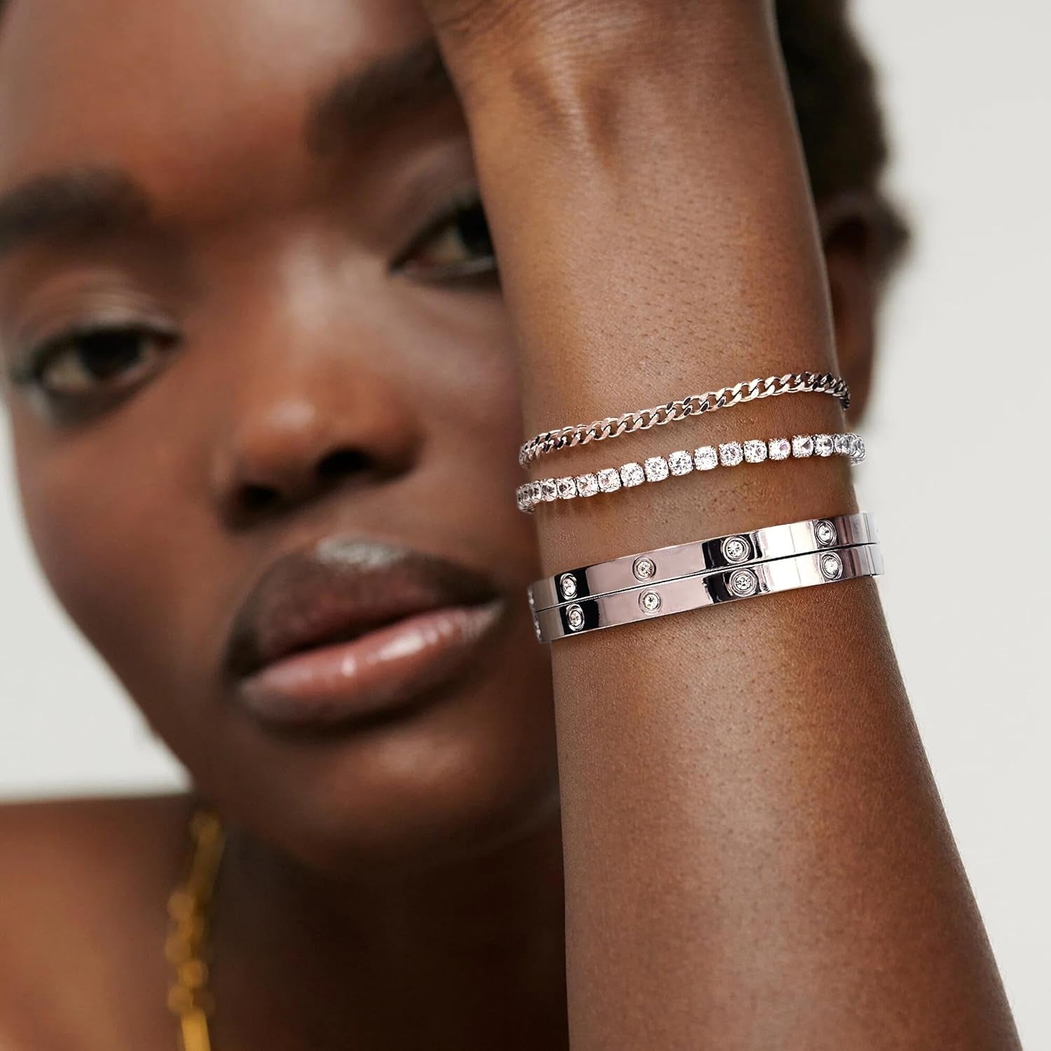 Love bangle bracelet from Kainier four-piece jewelry collection