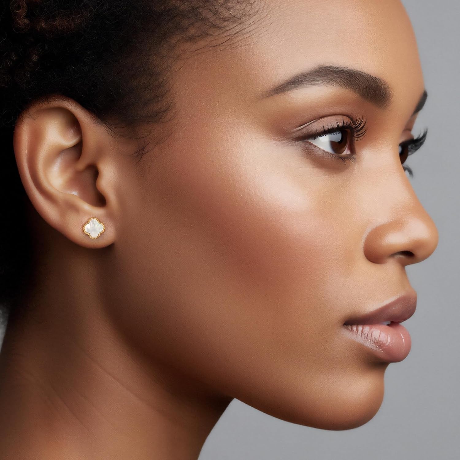 925 Sterling Silver 18K Gold Plated Clover Stud Earrings for Women with Mother of Pearl, 925 Sterling Silver Dainty Lucky Clover Jewelry Gift