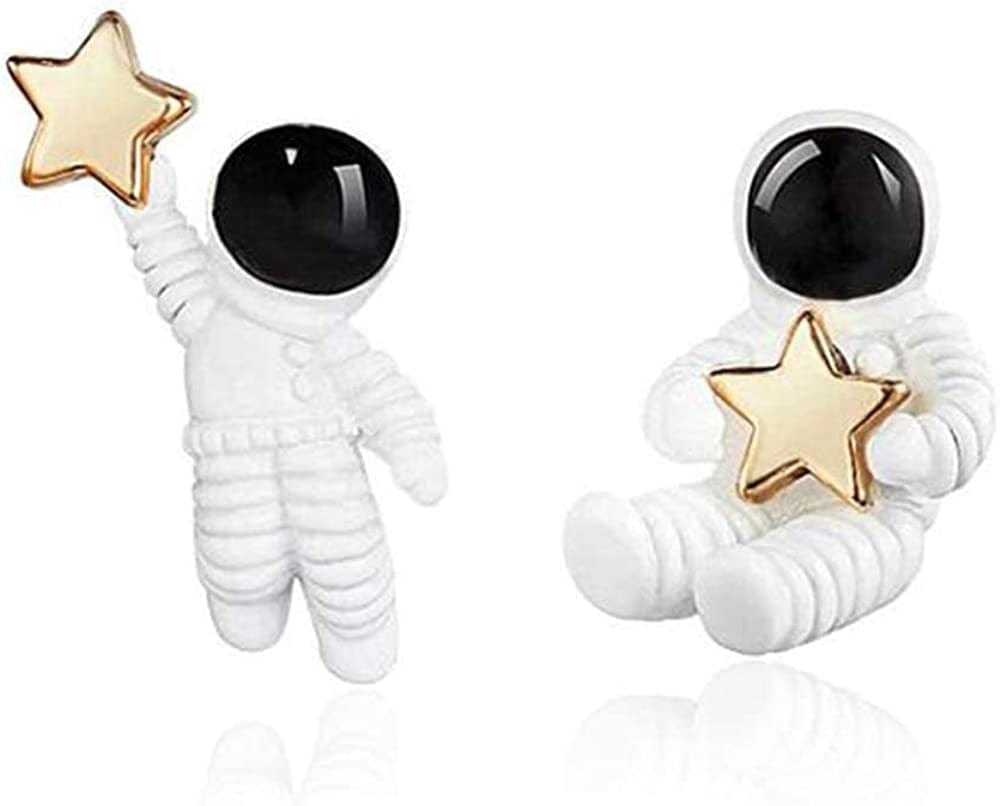 1-12 Pairs Funny Earrings Rubber Duck Gummy Bear Goldfish Water Bottle Strawberry Mushroom Boba Tea Butterfly Cloud Flowers Dinosaur Egg Earrings Astronaut