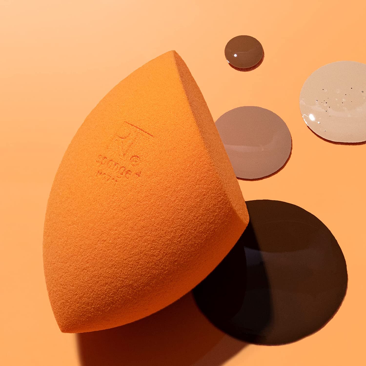 Real Techniques Miracle Complexion Beauty Sponge Makeup Blender with Case, Perfect for Travel, Beauty Sponge for Foundation Application, Streak-Free Makeup Tool, Cruelty Free, Latex Free, 2 Piece Set Health & Beauty > Personal Care > Cosmetics > Cosmetic Tools > Makeup Tools Real Techniques   