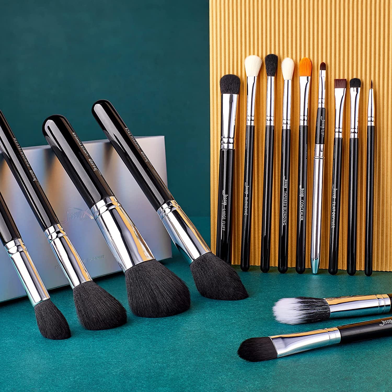 Jessup Pro Makeup Brushes 15 Pcs Makeup Brush Set Beauty Cosmetics Make up Powder Foundation Eyeshadow Eyeliner Blending Lip Brush Tools (Black /Silver) T092 Health & Beauty > Personal Care > Cosmetics > Cosmetic Tools > Makeup Tools Jessup   