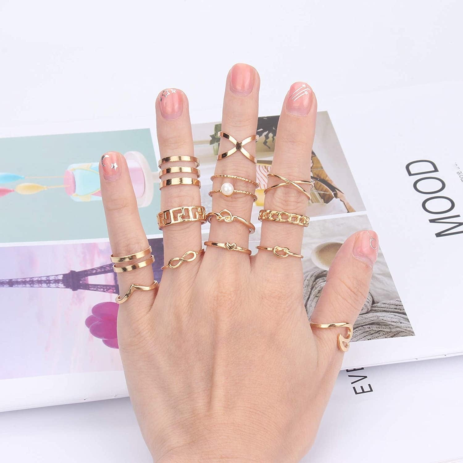 25 Pcs Knuckle Rings for Women Stackable Rings Sets Girls Bohemian Retro Vintage Joint Finger Rings Gold Rings Set for Women Men Hollow Carved Flowers Crystal Rings