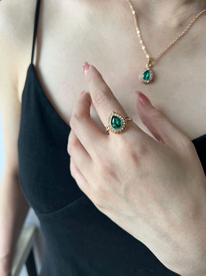 4 Pieces Fashion Elegant Water Droplets Crystal Pendent Necklace Earring Bracelet Ring Jewelry Set for Women Wife Wedding Party Prom Holiday Gifts