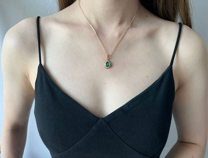4 Pieces Fashion Elegant Water Droplets Crystal Pendent Necklace Earring Bracelet Ring Jewelry Set for Women Wife Wedding Party Prom Holiday Gifts