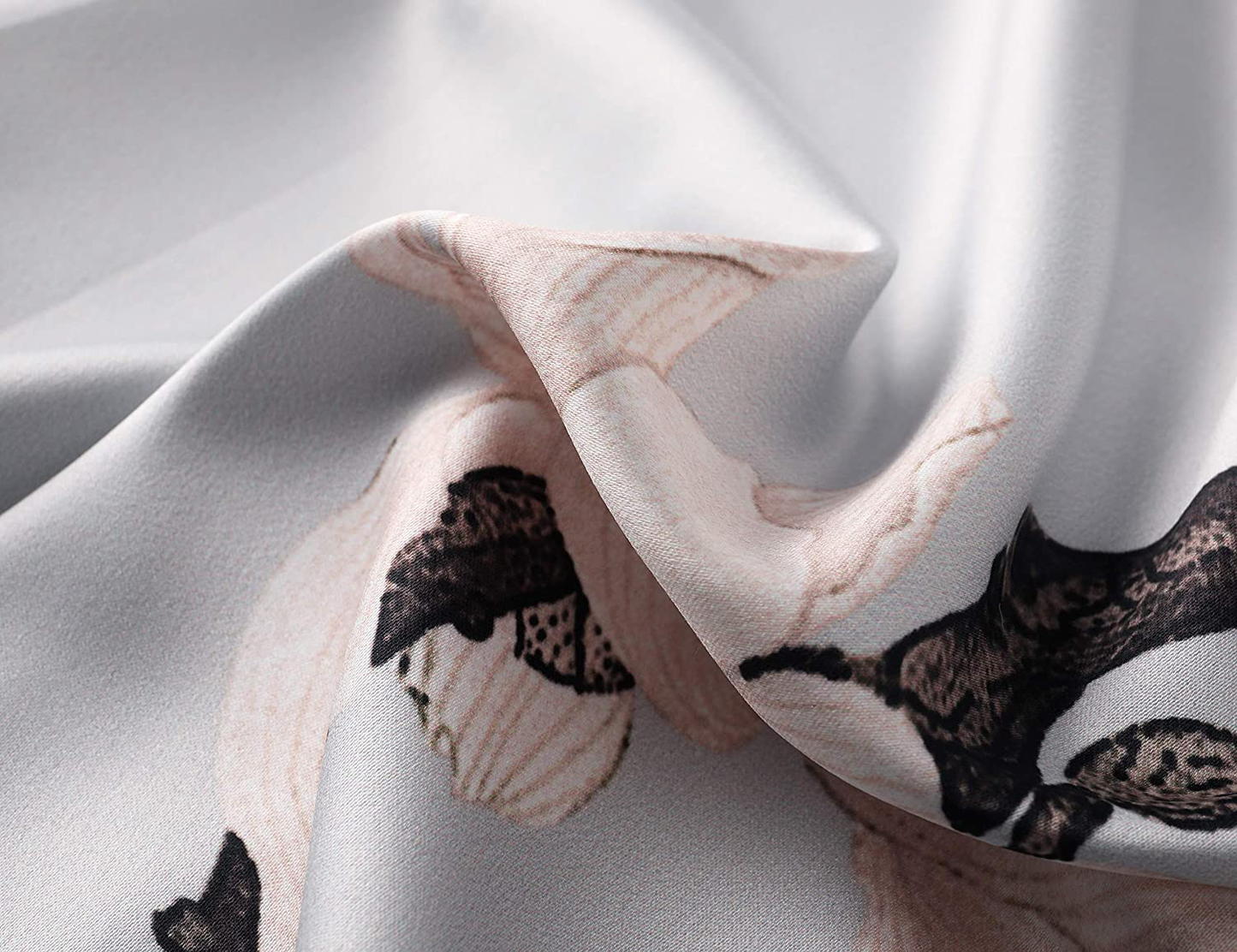 BABEYOND Kimono Robe Cover up Long Floral Satin Sleepwear Silky Bathrobe Bachelorette Robe Apparel & Accessories > Clothing > Sleepwear & Loungewear > Robes Kylie Max   