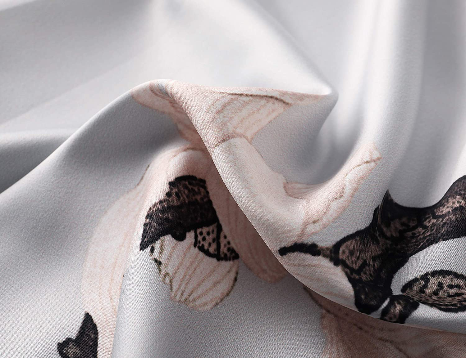 BABEYOND Kimono Robe Cover up Long Floral Satin Sleepwear Silky Bathrobe Bachelorette Robe Apparel & Accessories > Clothing > Sleepwear & Loungewear > Robes Kylie Max   