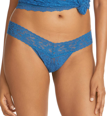 hanky panky, Signature Lace Low Rise Thong, One Size (2-12) Apparel & Accessories > Clothing > Underwear & Socks > Underwear hanky panky Beguiling Blue One Size 