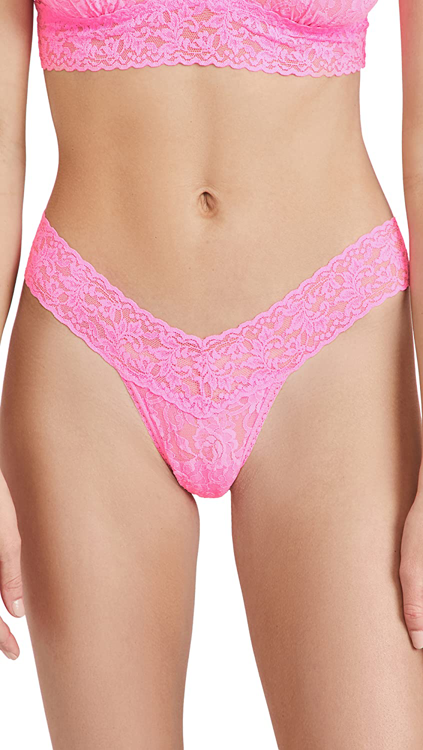 hanky panky, Signature Lace Low Rise Thong, One Size (2-12) Apparel & Accessories > Clothing > Underwear & Socks > Underwear hanky panky Glo Pink One Size 