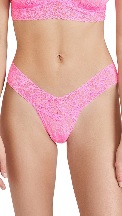 hanky panky, Signature Lace Low Rise Thong, One Size (2-12) Apparel & Accessories > Clothing > Underwear & Socks > Underwear hanky panky Glo Pink One Size 