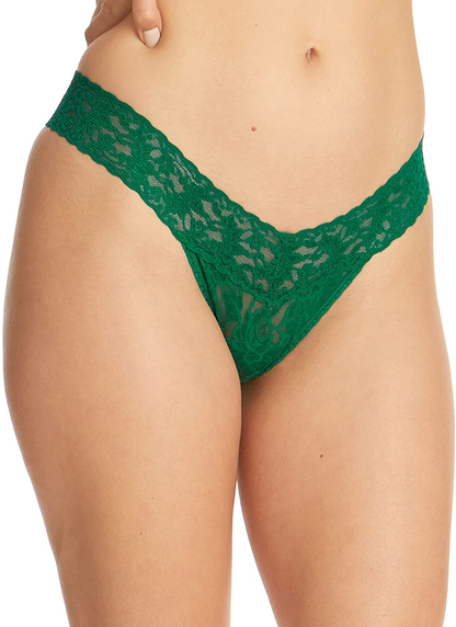 hanky panky, Signature Lace Low Rise Thong, One Size (2-12) Apparel & Accessories > Clothing > Underwear & Socks > Underwear hanky panky Green Envy One Size 