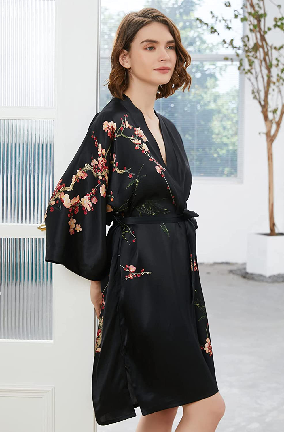 Ledamon Women'S 100% Silk Kimono Short Robe Apparel & Accessories > Clothing > Sleepwear & Loungewear > Robes Ledamon   