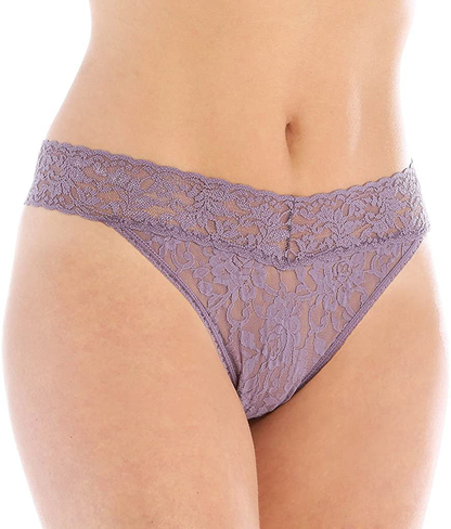 hanky panky, Signature Lace Original Rise Thong, One Size (4-14) Apparel & Accessories > Clothing > Underwear & Socks > Underwear hanky panky Dusk One Size 