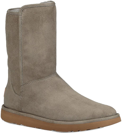 UGG Women's Classic Short Ii Arts & Entertainment > Party & Celebration > Gift Giving UGG Rock Ridge 9 