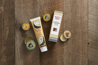 Burt's Bees Gift Set, 6 Classic Products – Cuticle Cream, Hand Salve, Lip Balm, Res-Q Ointment, Hand Repair Cream & Foot Cream, in Giftable Tin Arts & Entertainment > Party & Celebration > Gift Giving Burt's Bees, Inc.   