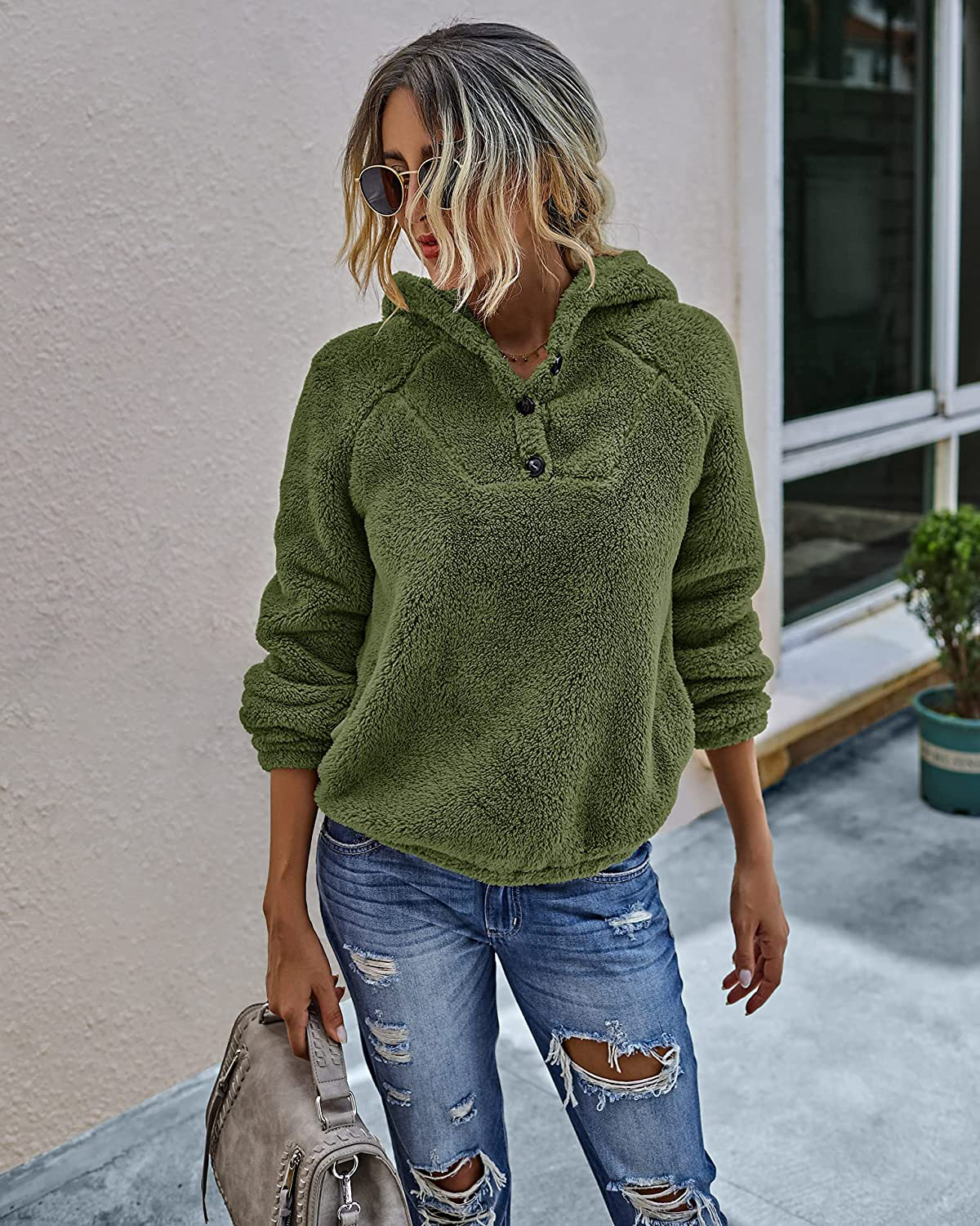 KIRUNDO Winter Women’S Fuzzy Fleece Hoodies Sweatshirts Casual Long Sleeves Shaggy Sherpa Pullover with Pockets Apparel & Accessories > Clothing > Activewear Kylie Max   