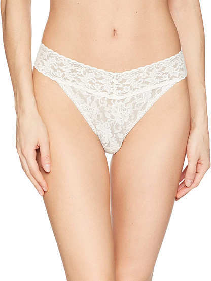 hanky panky, Signature Lace Original Rise Thong, One Size (4-14) Apparel & Accessories > Clothing > Underwear & Socks > Underwear hanky panky Marshmallow One Size 