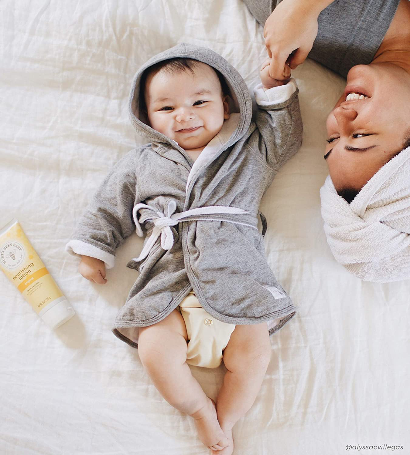 Burt'S Bees Baby Baby-Girls Bathrobe, Infant Hooded Robe, Absorbent Knit Terry, 100% Organic Cotton, 0-9 Months Apparel & Accessories > Clothing > Sleepwear & Loungewear > Robes Kylie Max   
