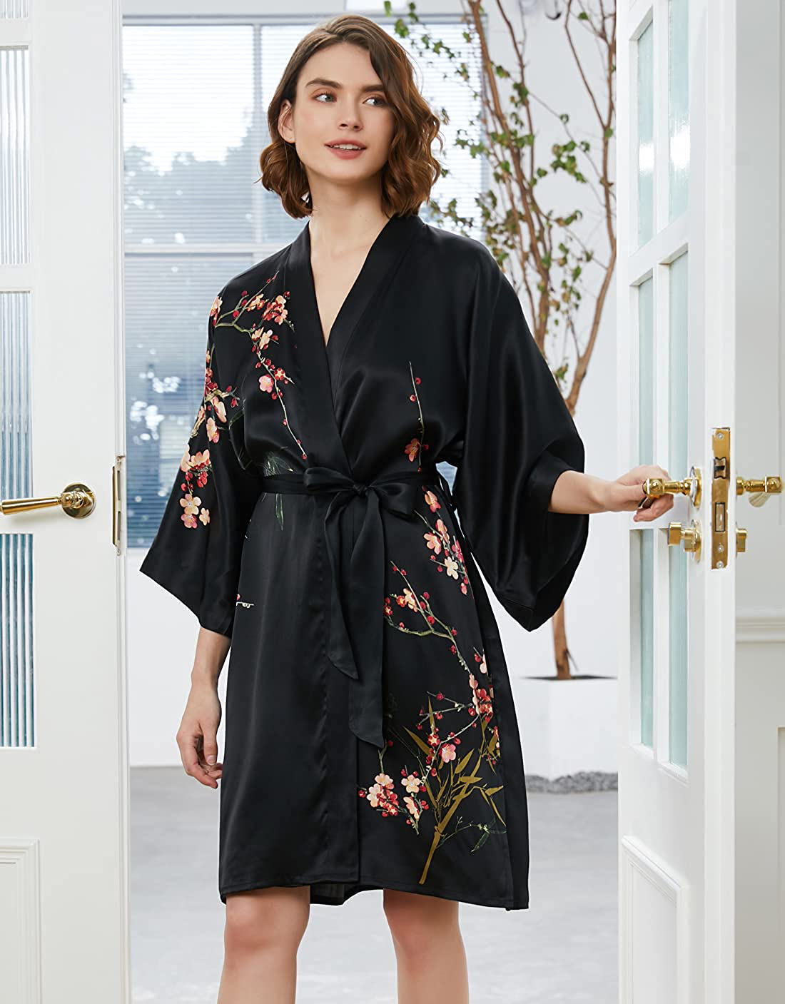 Ledamon Women'S 100% Silk Kimono Short Robe Apparel & Accessories > Clothing > Sleepwear & Loungewear > Robes Ledamon   
