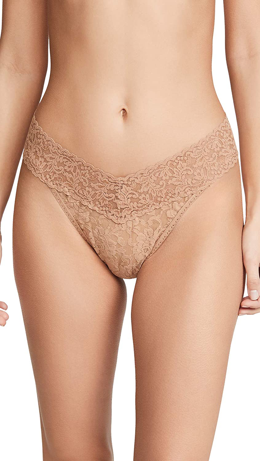 hanky panky, Signature Lace Original Rise Thong, One Size (4-14) Apparel & Accessories > Clothing > Underwear & Socks > Underwear hanky panky Suntan One Size 