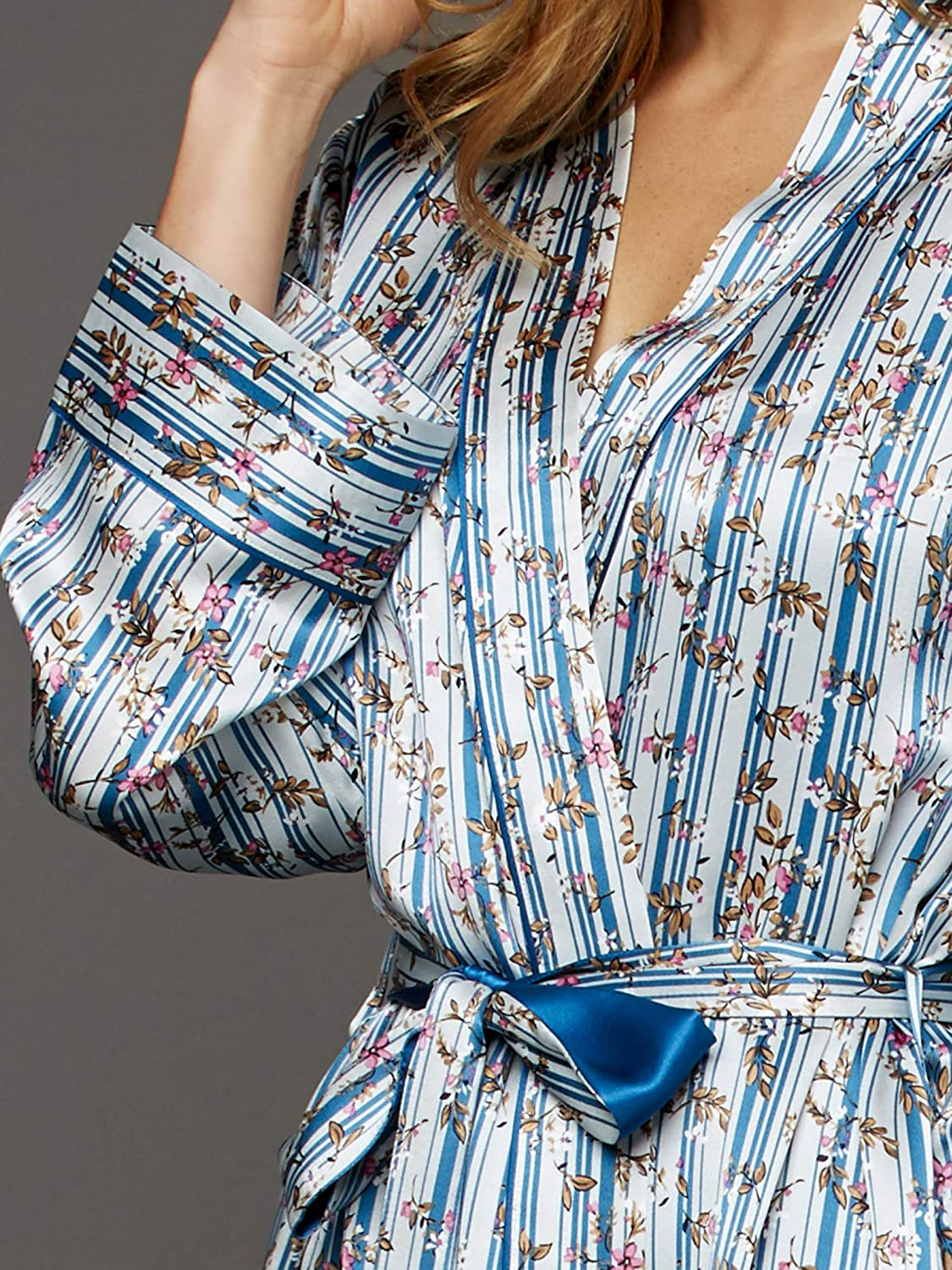 Julianna Rae Women'S Paradise Found Silk Short Robe Apparel & Accessories > Clothing > Sleepwear & Loungewear > Robes Julianna Rae   