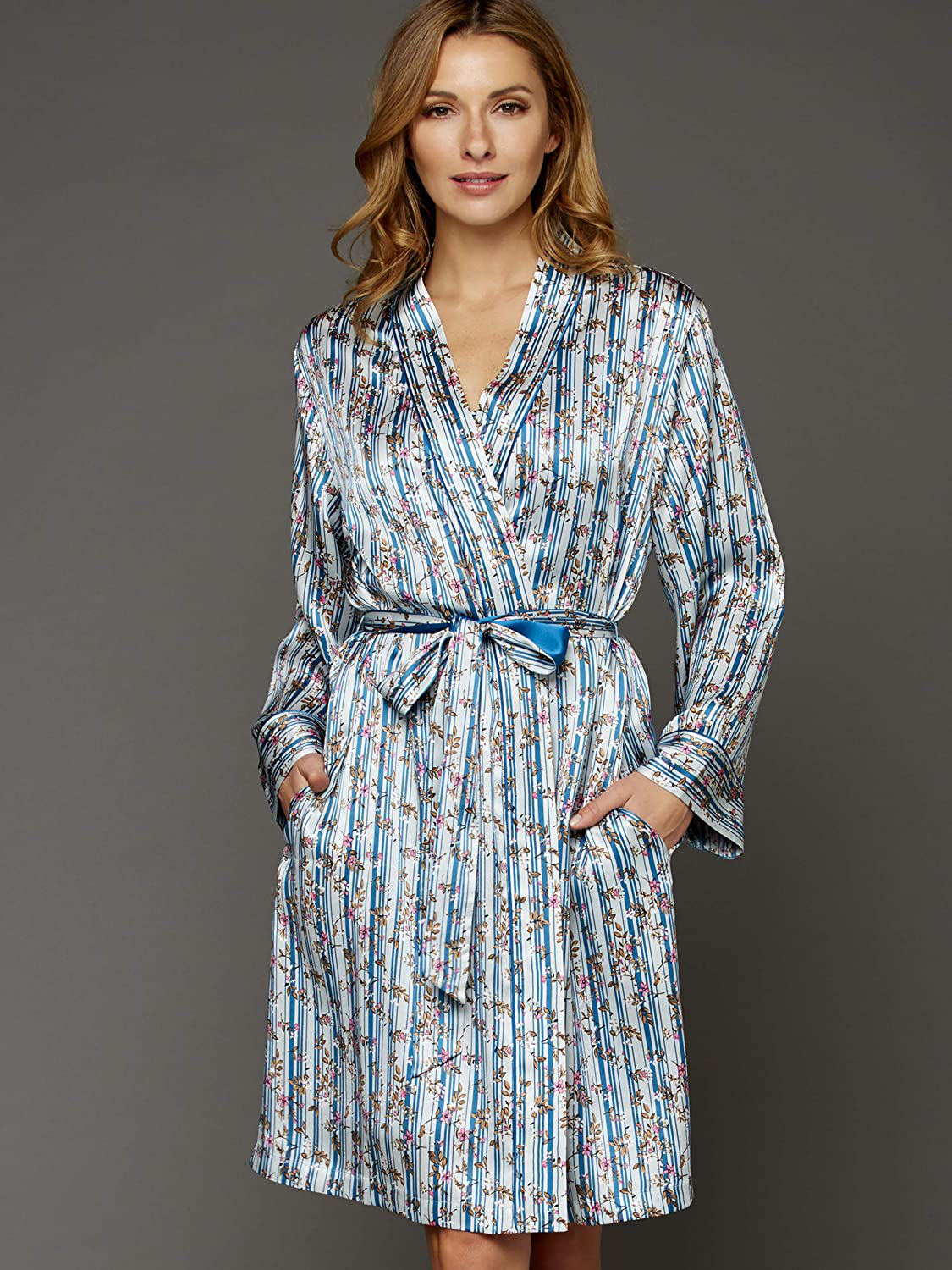 Julianna Rae Women'S Paradise Found Silk Short Robe Apparel & Accessories > Clothing > Sleepwear & Loungewear > Robes Julianna Rae   