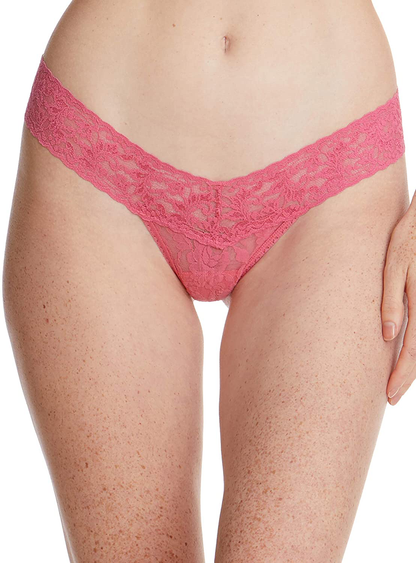 hanky panky, Signature Lace Low Rise Thong, One Size (2-12) Apparel & Accessories > Clothing > Underwear & Socks > Underwear hanky panky Sugar Rush One Size 